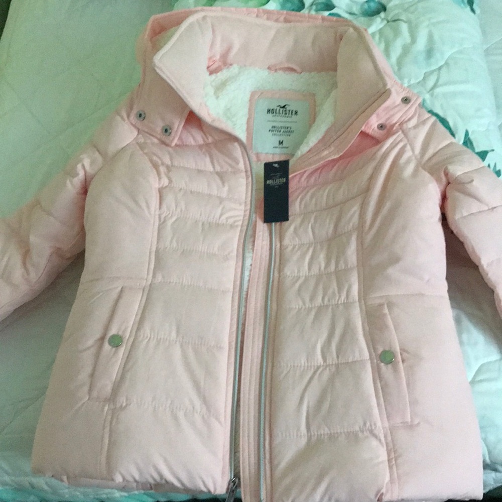 Hollister Puffer